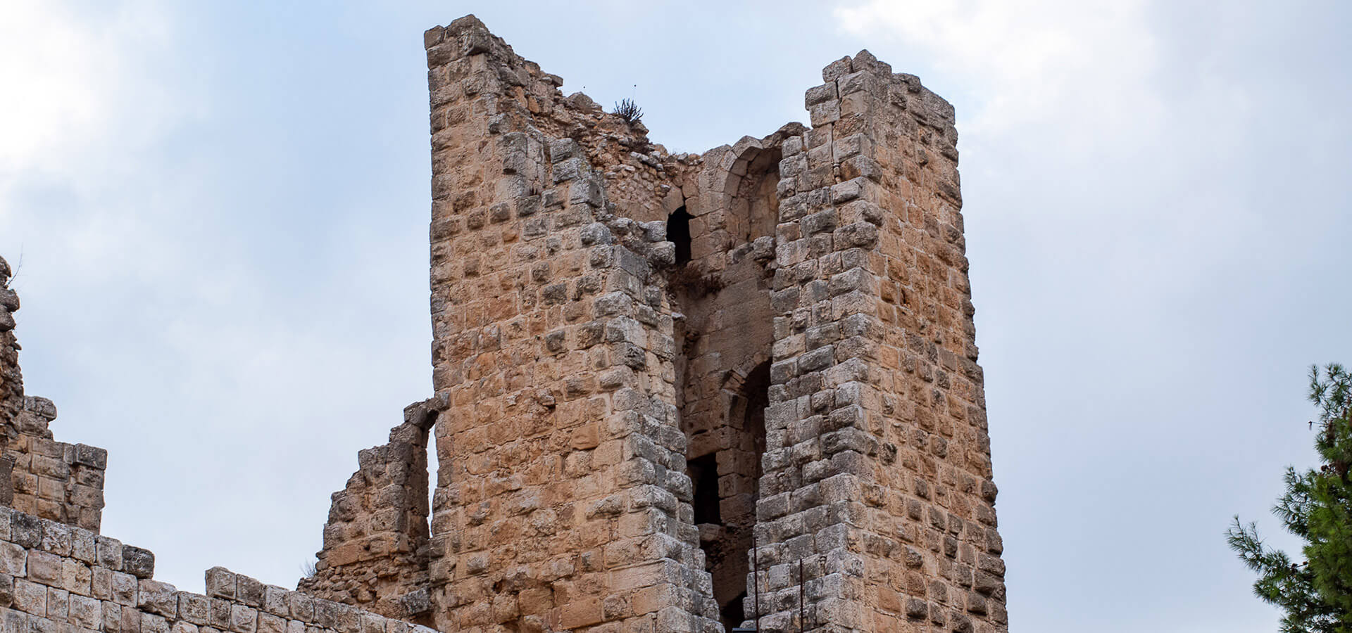 Visita el Castillo de Ajlun en Jordania, una excursión excepcional cerca de Amán