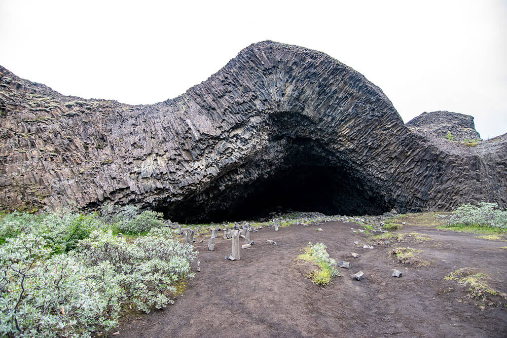 cueva lava islandia