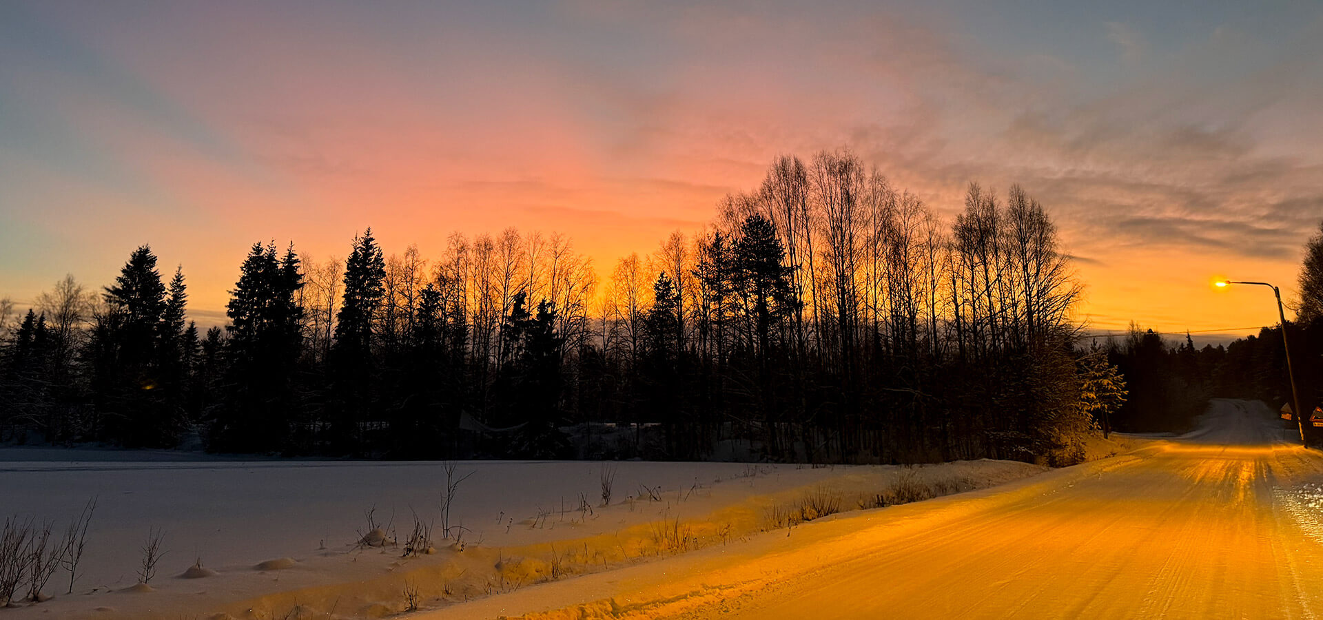 Conducir en Laponia en invierno con nieve, ¿es peligroso?
