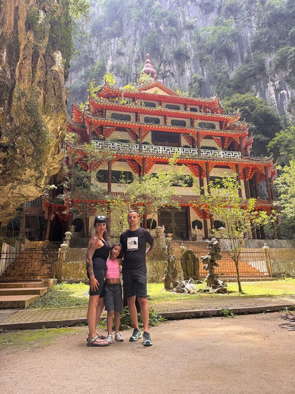 Sam Poh Tong interior