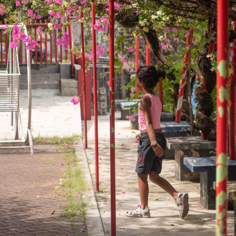 Noa recorriendo a su aire los templos de ipoh