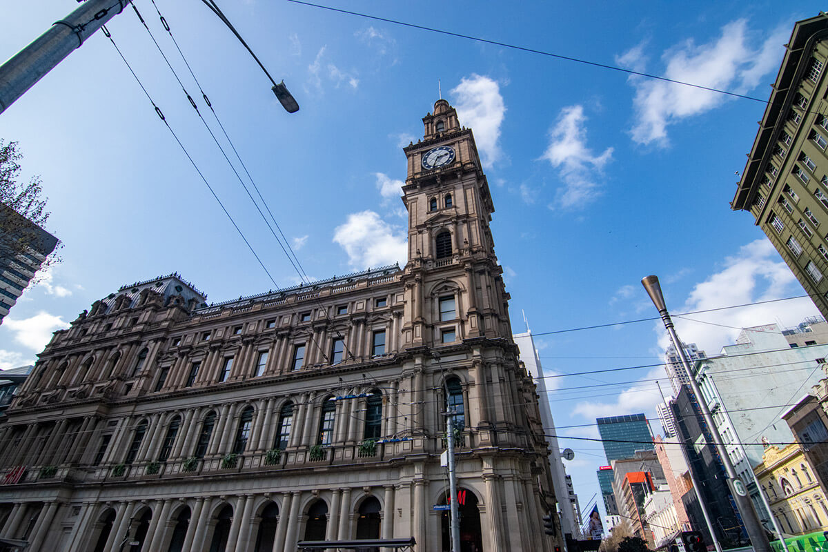 vista gran angular del ayuntamiento de melbourne