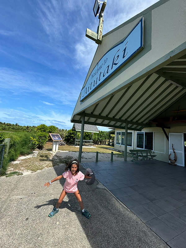 islas-cook-67 noa en el aeropuerto